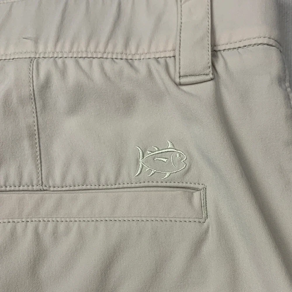 Southern Tide Brrr Performance Golf Shorts Mens 36 Stone Beige Stretch 25543